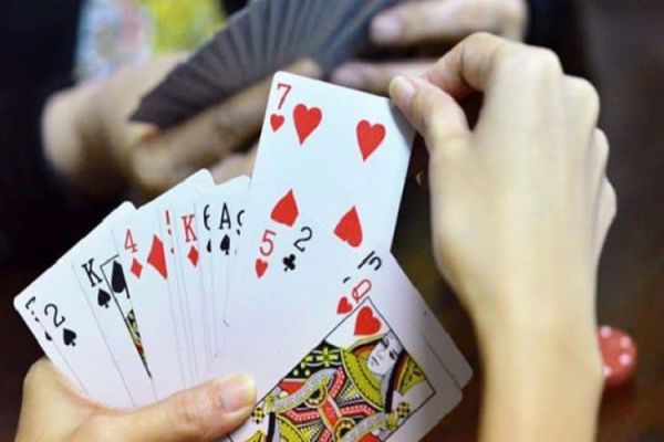 Chia sẻ bí quyết chơi khi có Cù Lũ trong Poker