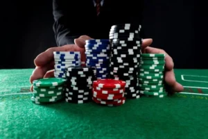 Làm sao để kiểm soát tâm lý cá cược và kỷ luật khi chơi casino trực tuyến?
